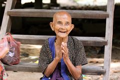 Familienanschluß in Cambodia- die Oma