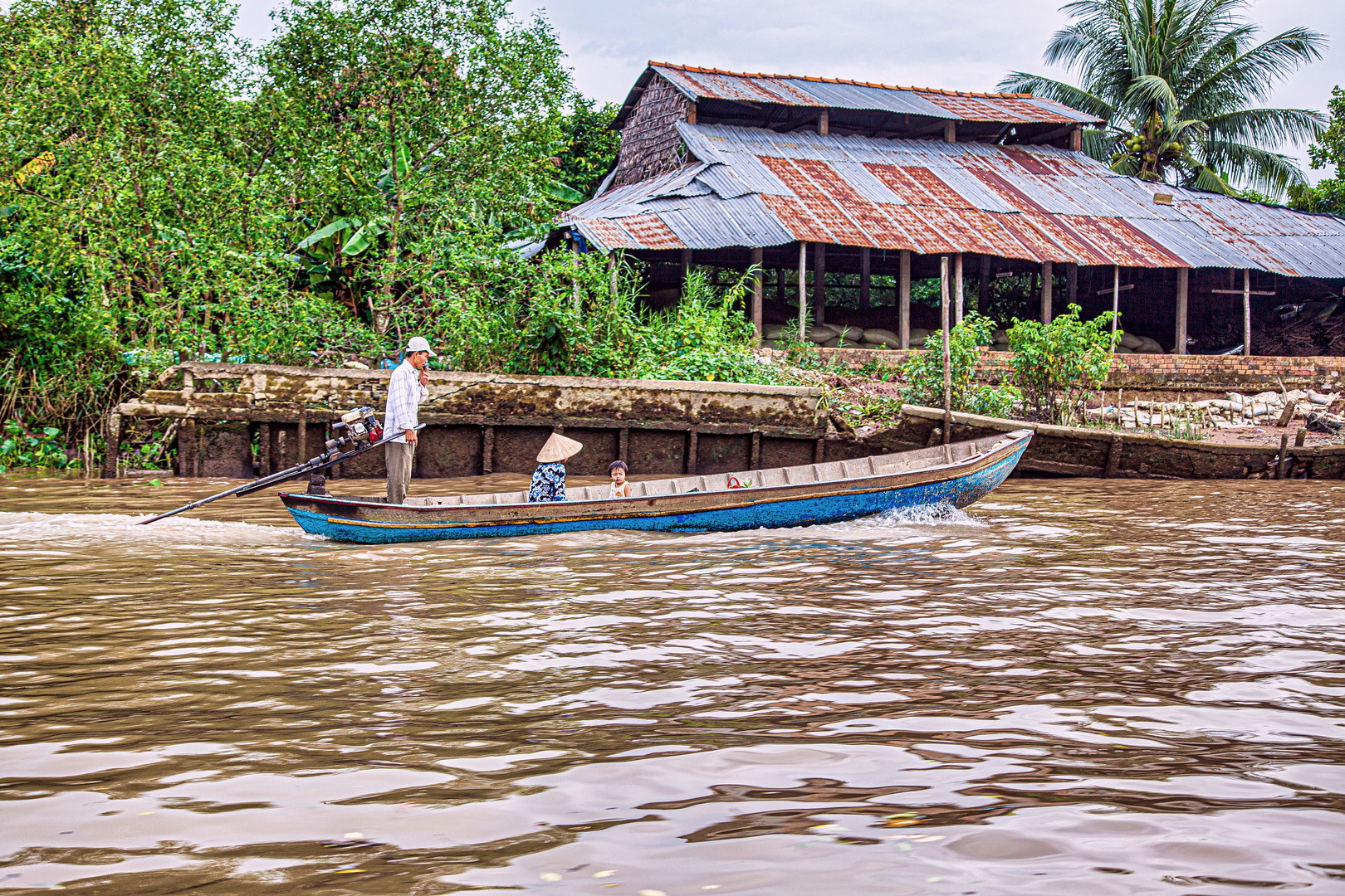 Familienausflug auf dem Mekong