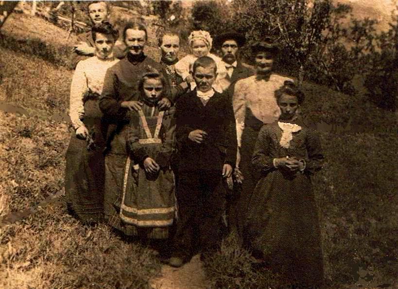 Familienbild auf der Alm