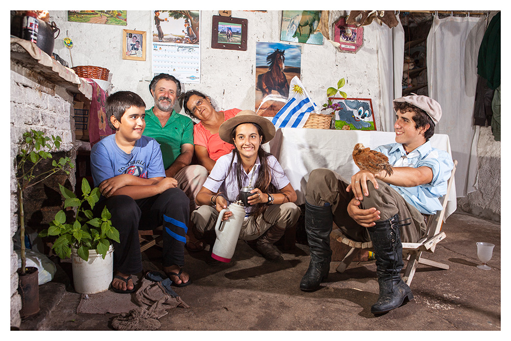 Familienfoto mit Huhn