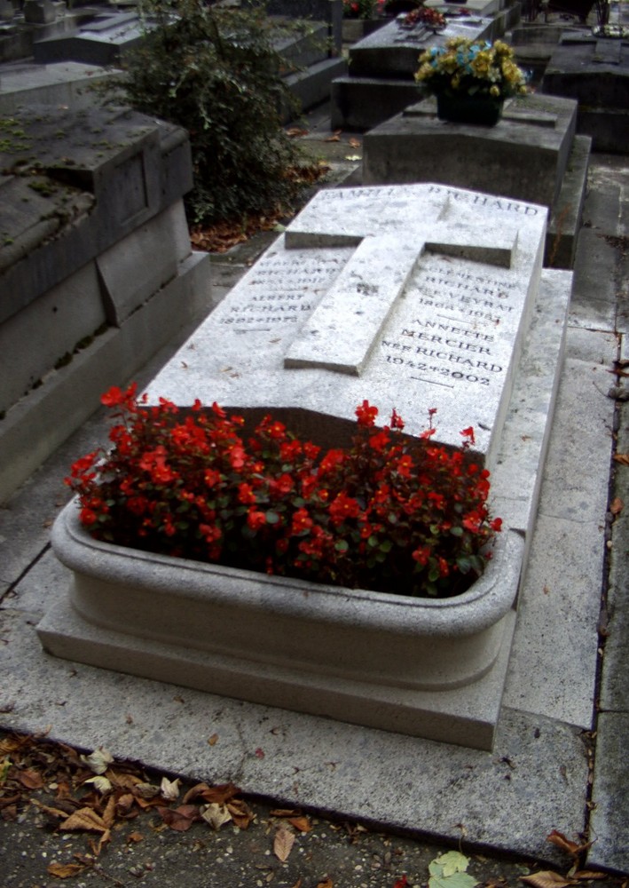 Familiengrab im Friedhof von Paris-La Chapelle