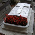 Familiengrab im Friedhof von Paris-La Chapelle