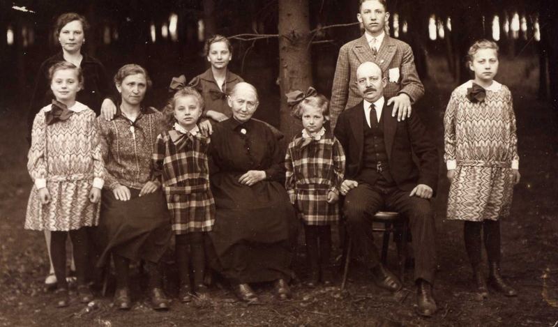 Familienphoto Ende der Zwanziger Jahre