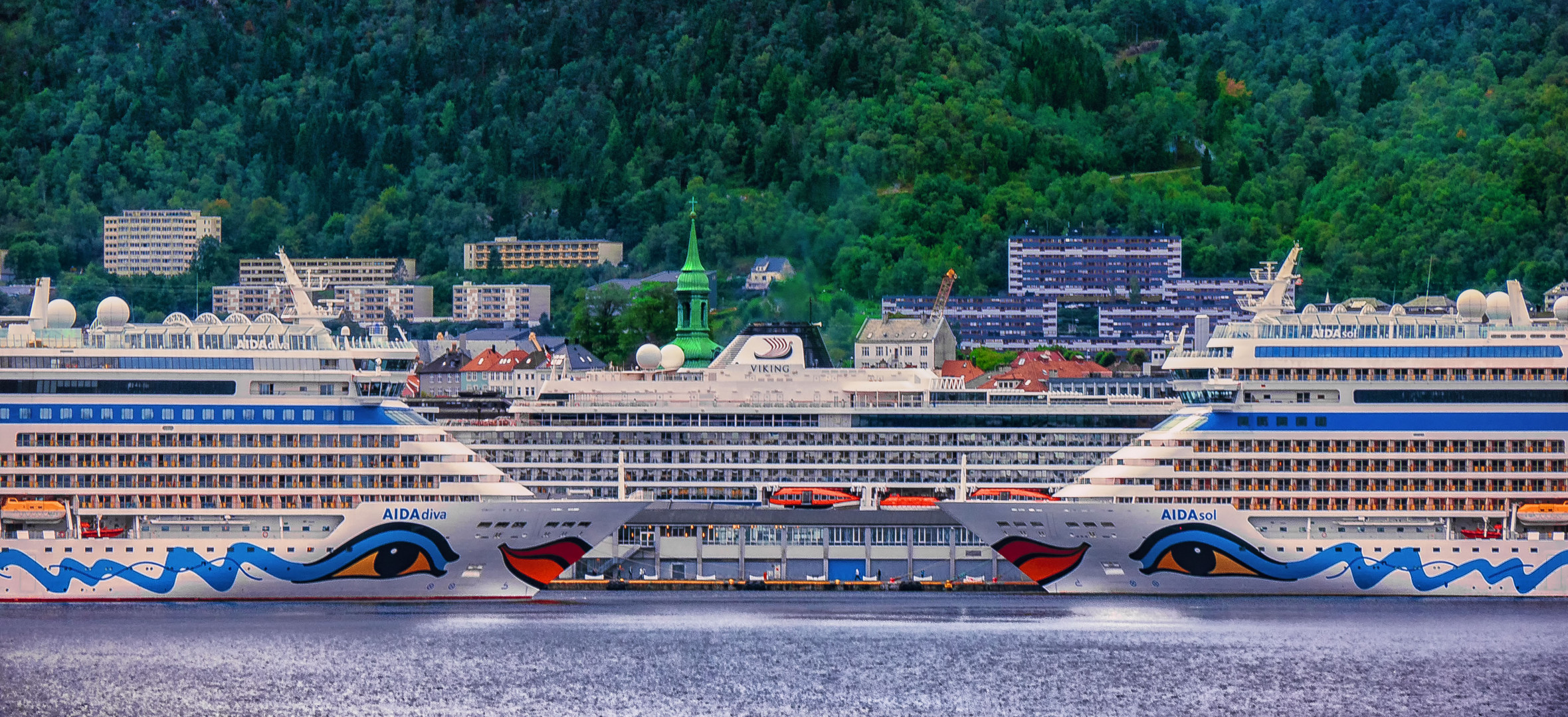 ... Familientreffen (2) ... die AIDA's in Bergen (Norwegen) ...