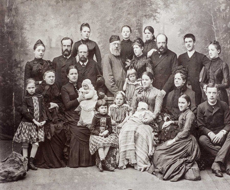 Familientreffen um 1890