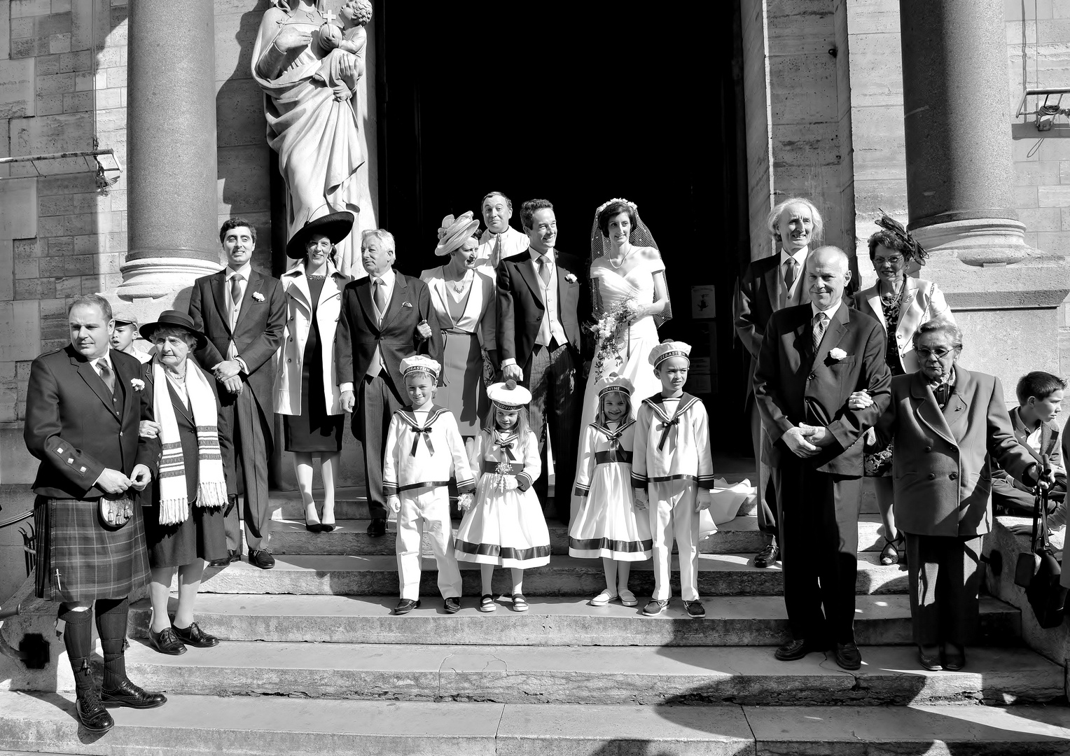 Family portrait (Photographe de mariage Gunis Zalmezs / wedding photographer)