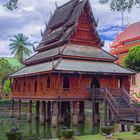 Famouse Wat Thung Sri Muang