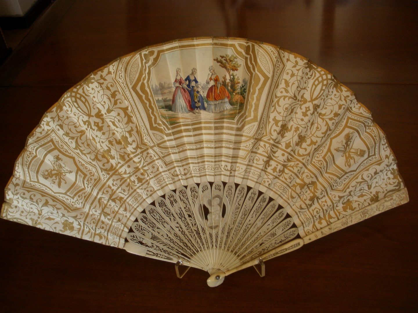 Fan IV