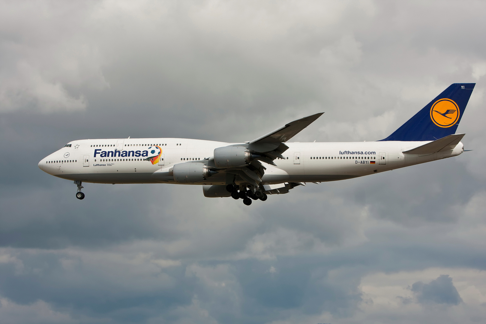 FANHANSA Boeing 747-830