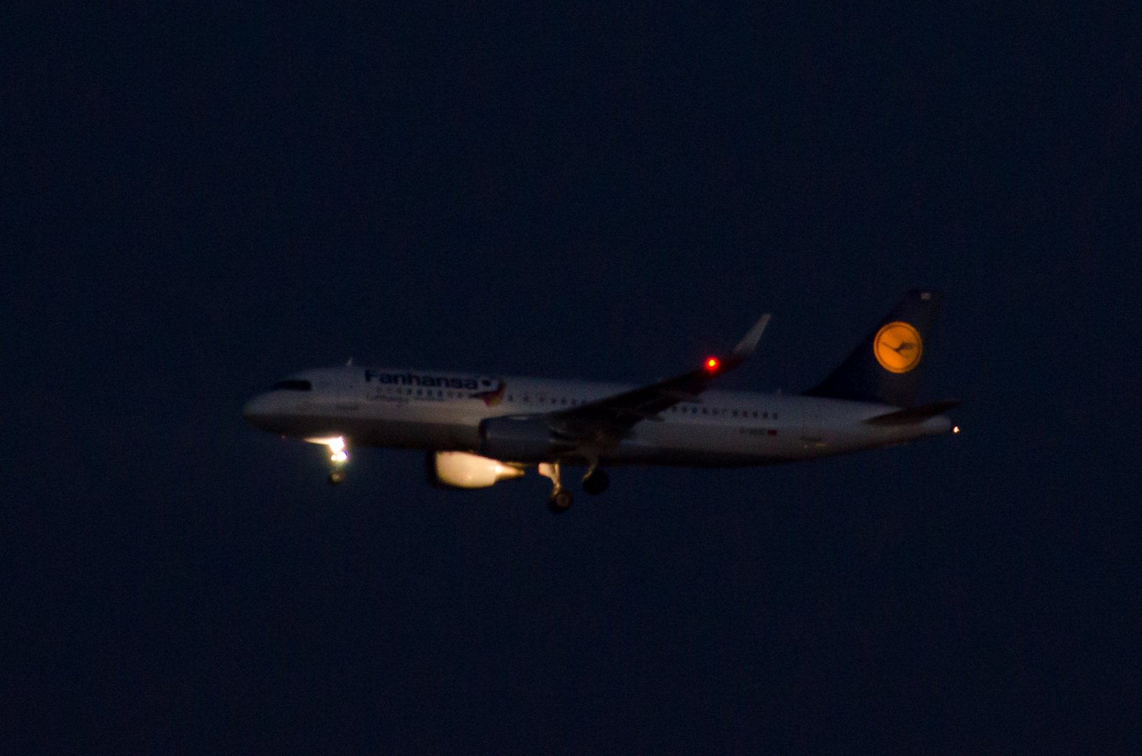 FANHANSA im Landeanflug auf Hamburg