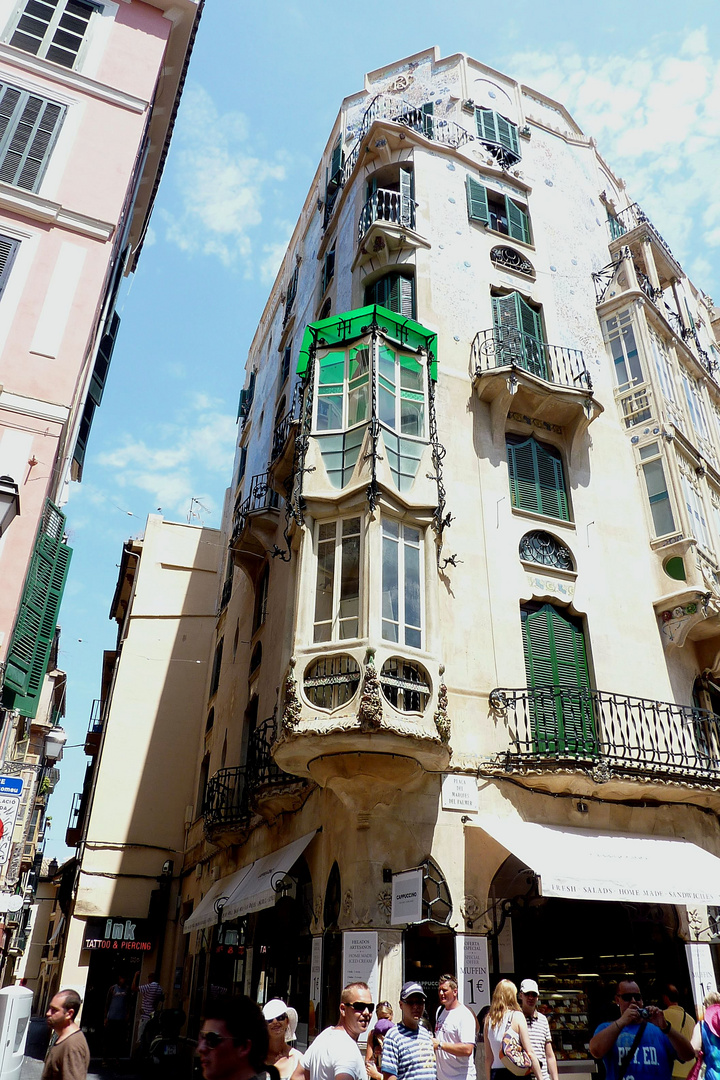 Fantasievolle Architektur in Palma