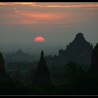 ... Fantastic sunrise at Bagan ...