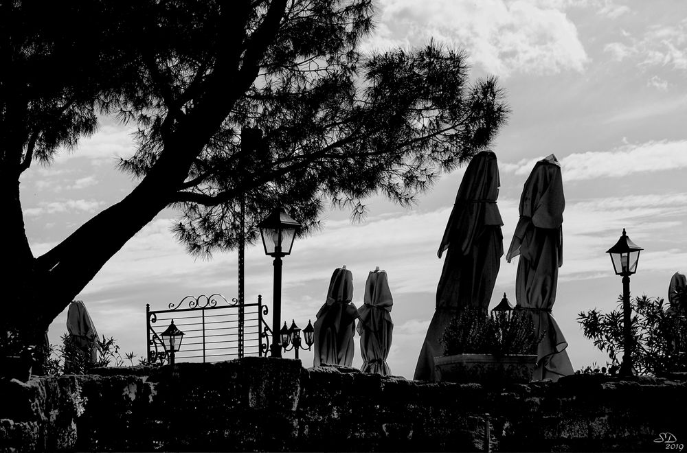 Fantômes à Miramas le Vieux 