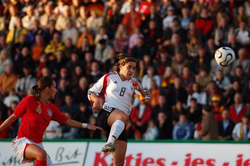 Fara Williams(4) & sandra smisek(8)