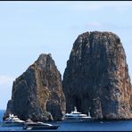 ^Faraglioni di Capri