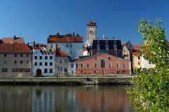 farbcollage am fluß zu regensburg