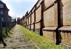 Farbe Gelb - Das "Gelbe Elend" in Bautzen, ehem. Knast für politische Gefangene