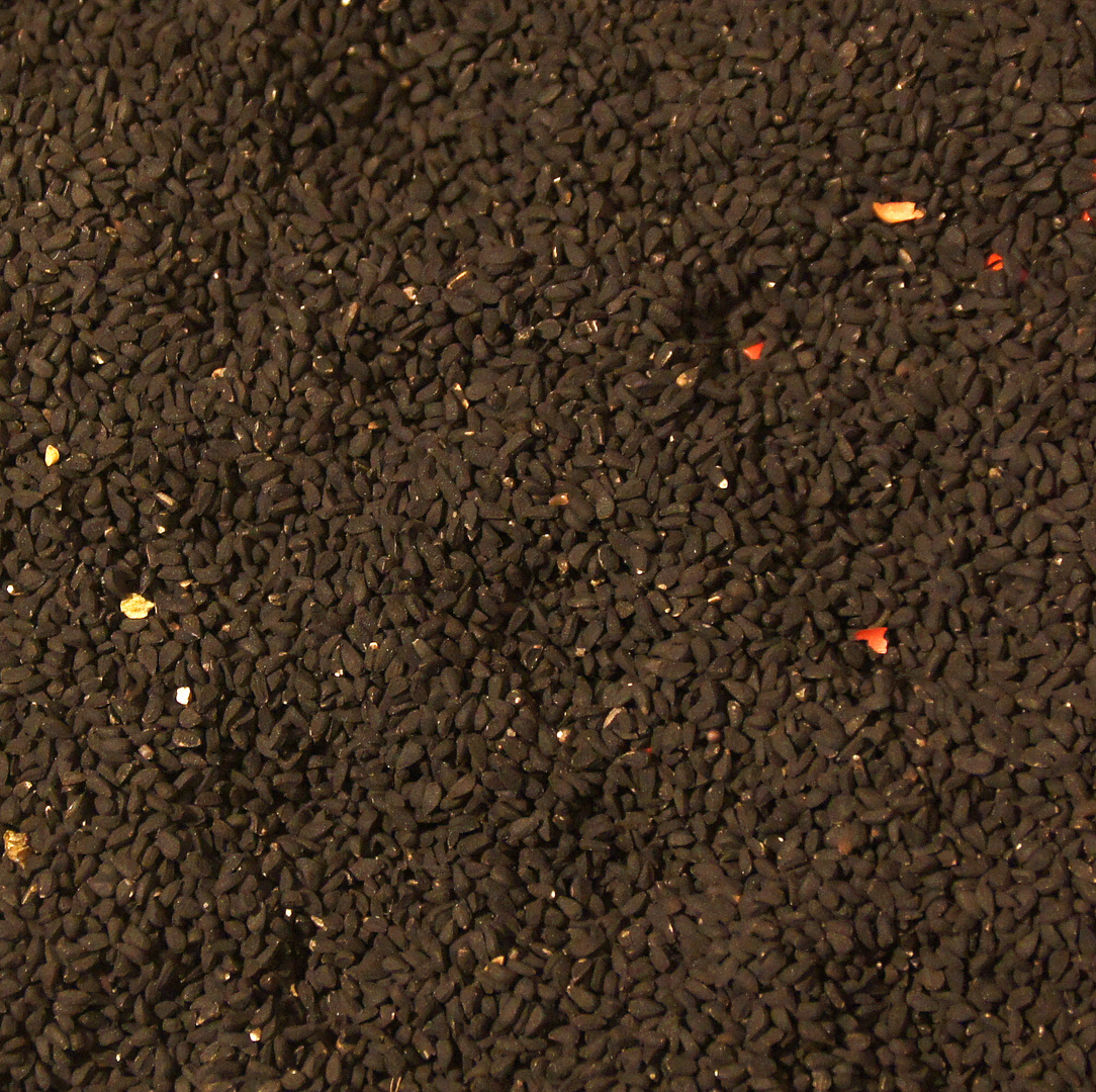 Farbe Schwarz: Nigella-Samen