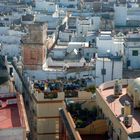 Farbe Weiß: Dächer in der Altstadt von Cádiz