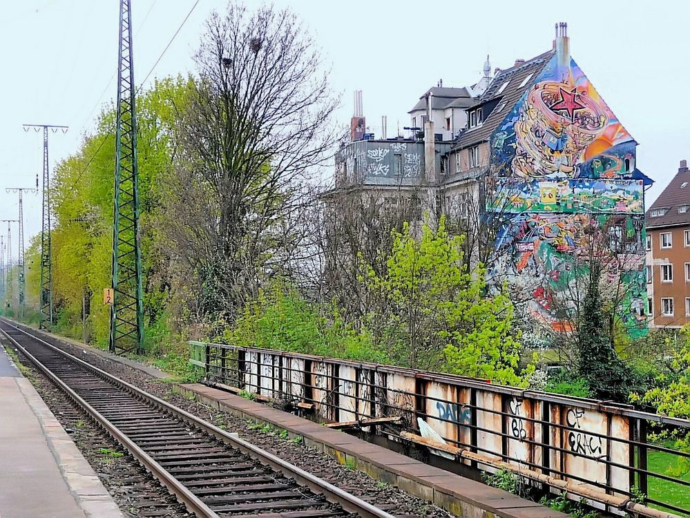 Farben am Bahndamm