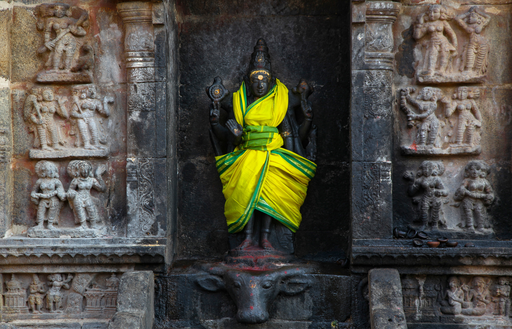 Farben im Tempel