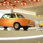 farbenfroh im BMW Museum
