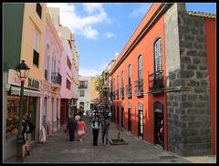 Farbenfrohe Straßen in Puerto de la Cruz