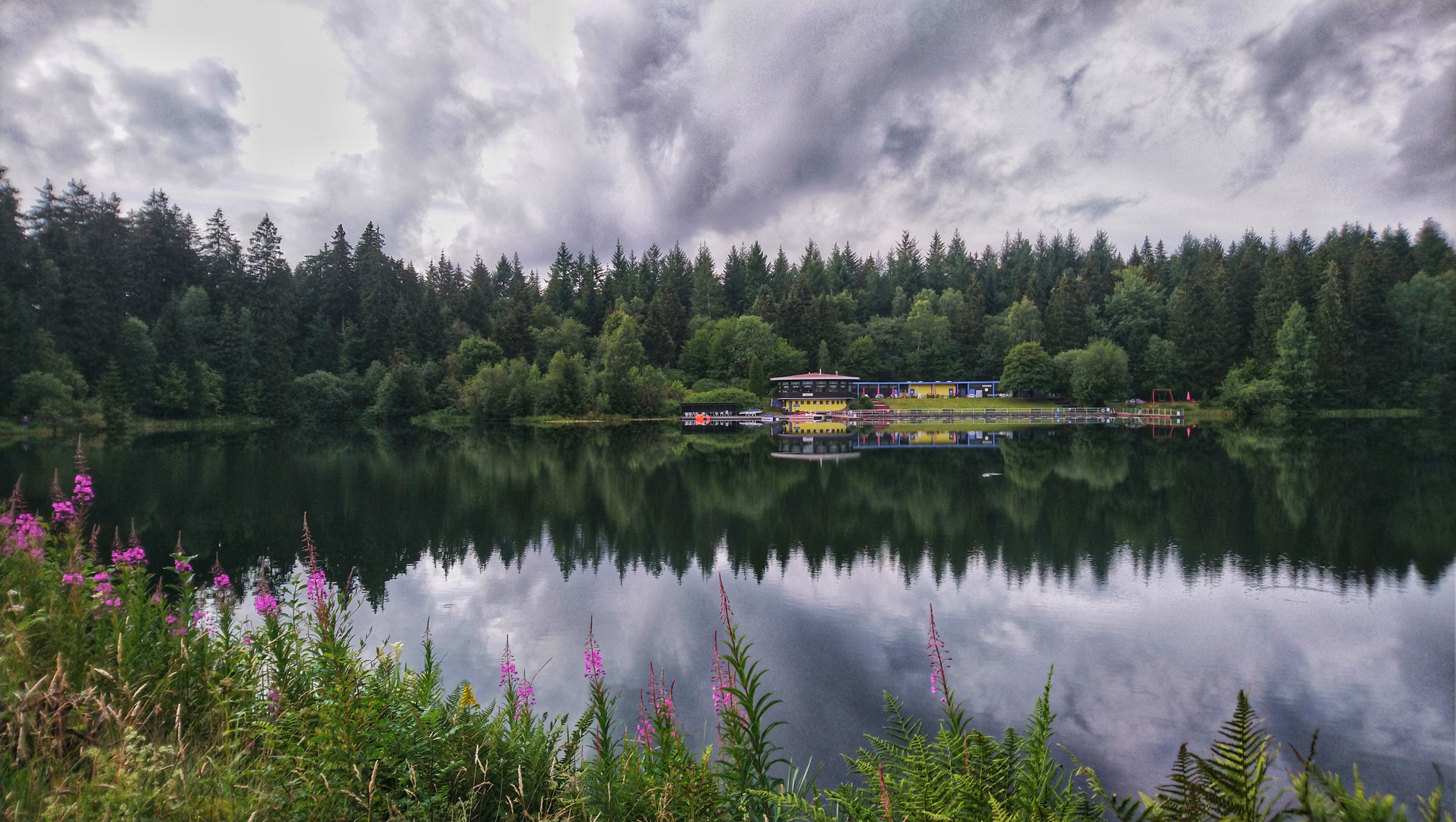 Farbenfroher Harz