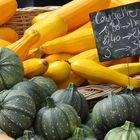 Farbenfroher Markt Bayeux 1