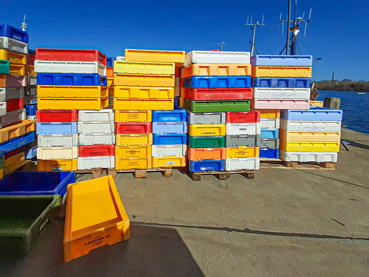 Farbenfrohes am Fischereihafen Kappeln