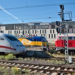 Farbenfrohes Stelldichein in Hannover Hauptbahnhof