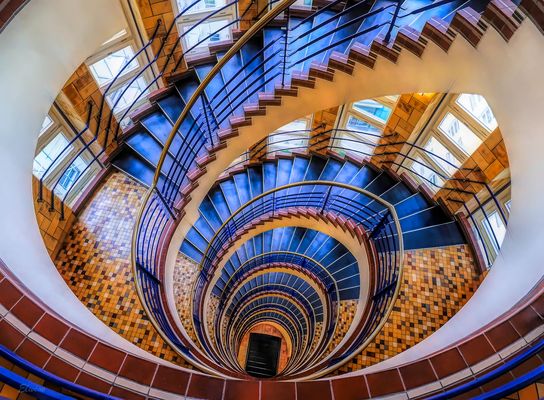 Farbenglanz im Kontorhaus