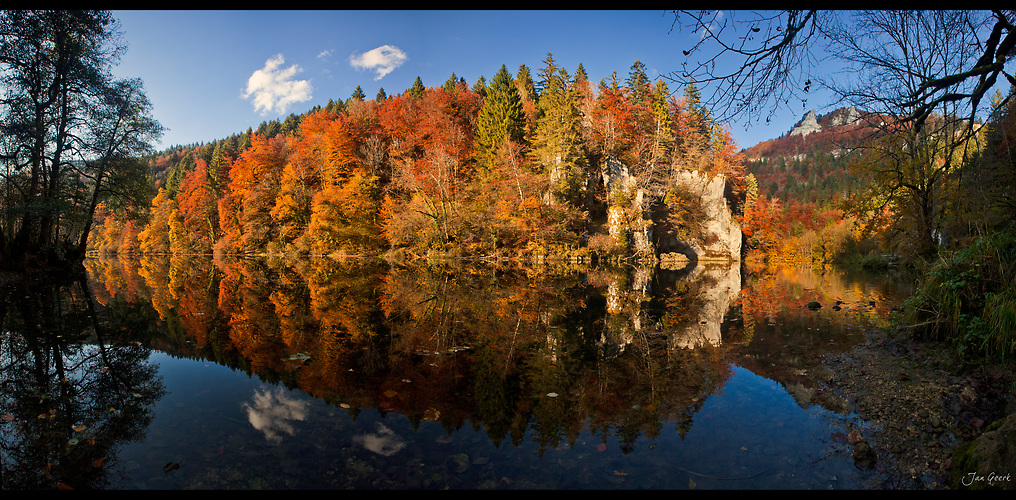 Farbenpracht am Doubs