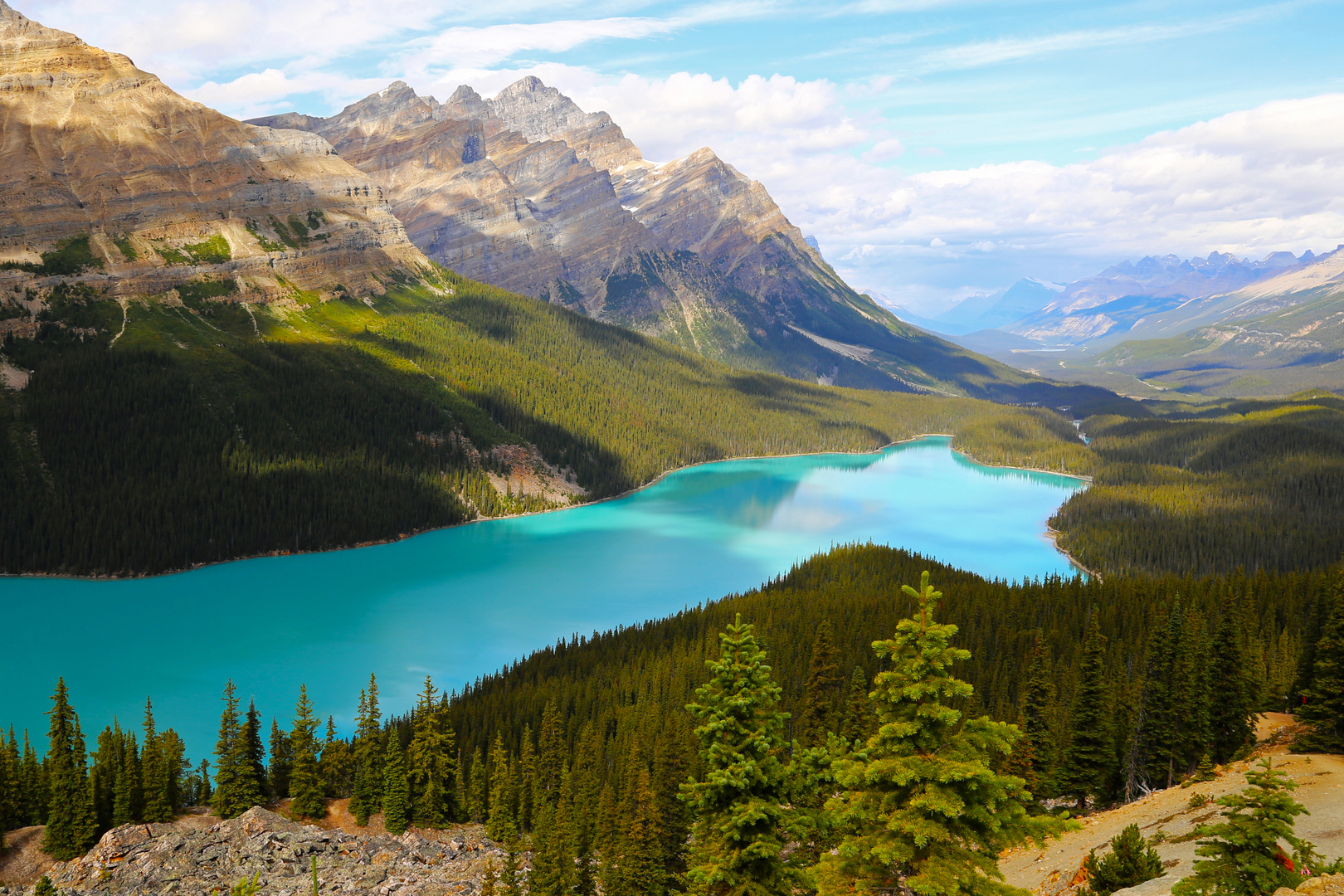 Farbenpracht des Peyto Lake in Kanada