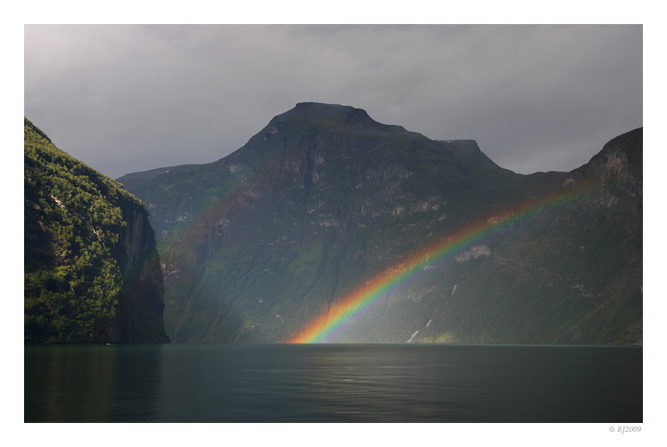 Farbenspektakel am Geirangerfjorden