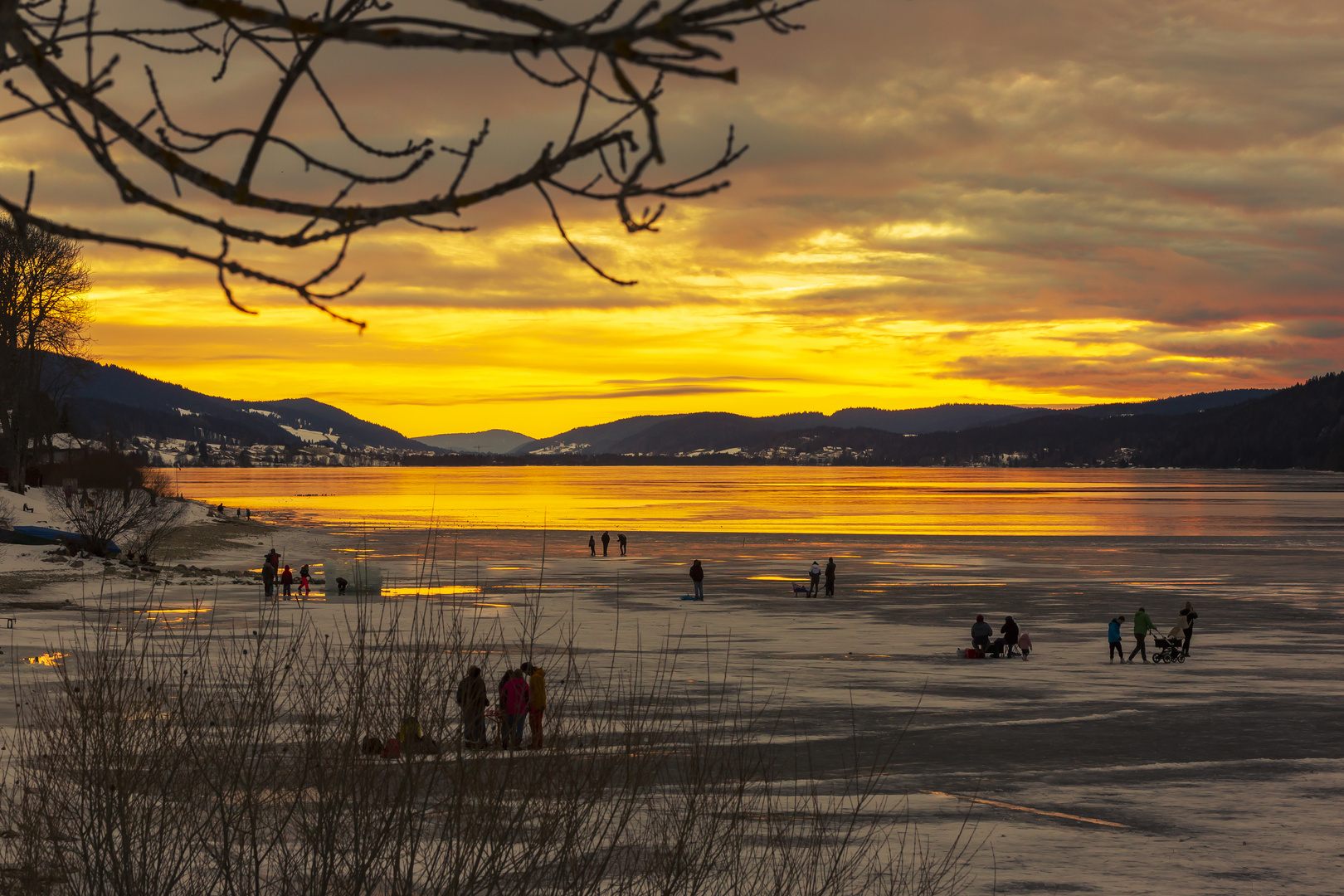 Farbenspiel am Lac de Joux