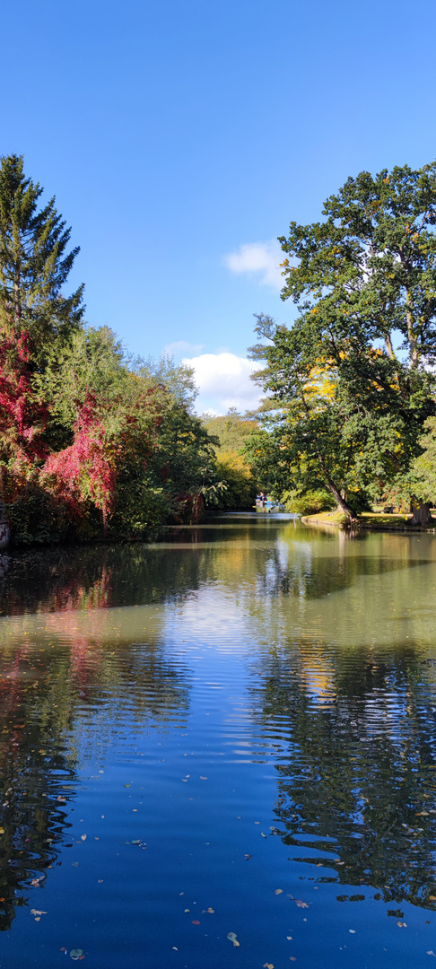 Farbenspiel am Wasser 