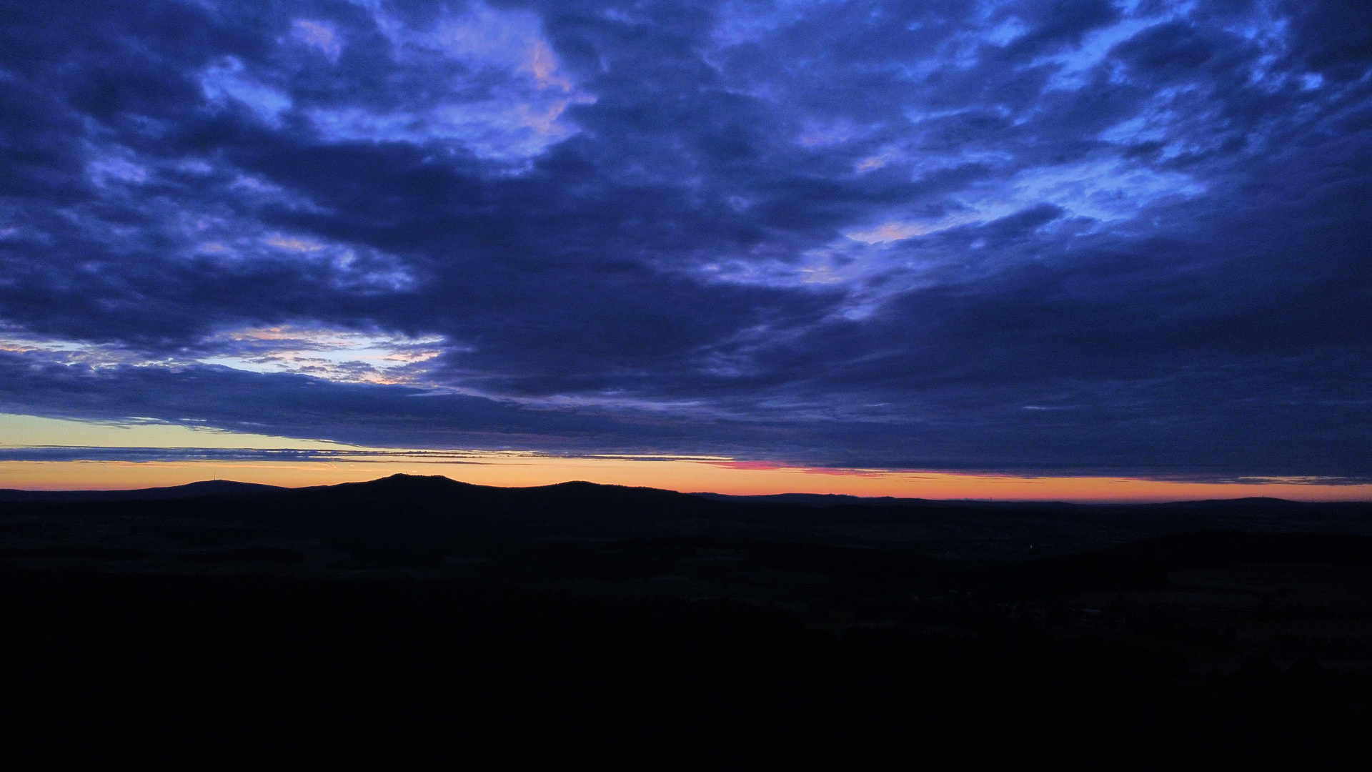 Farbenspiel beim Sonnenuntergang