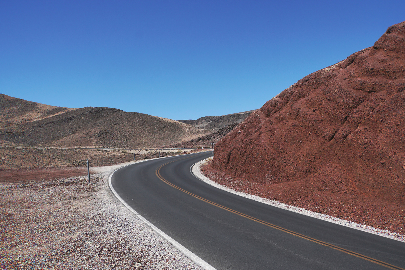 Farbenspiel im Death Valley