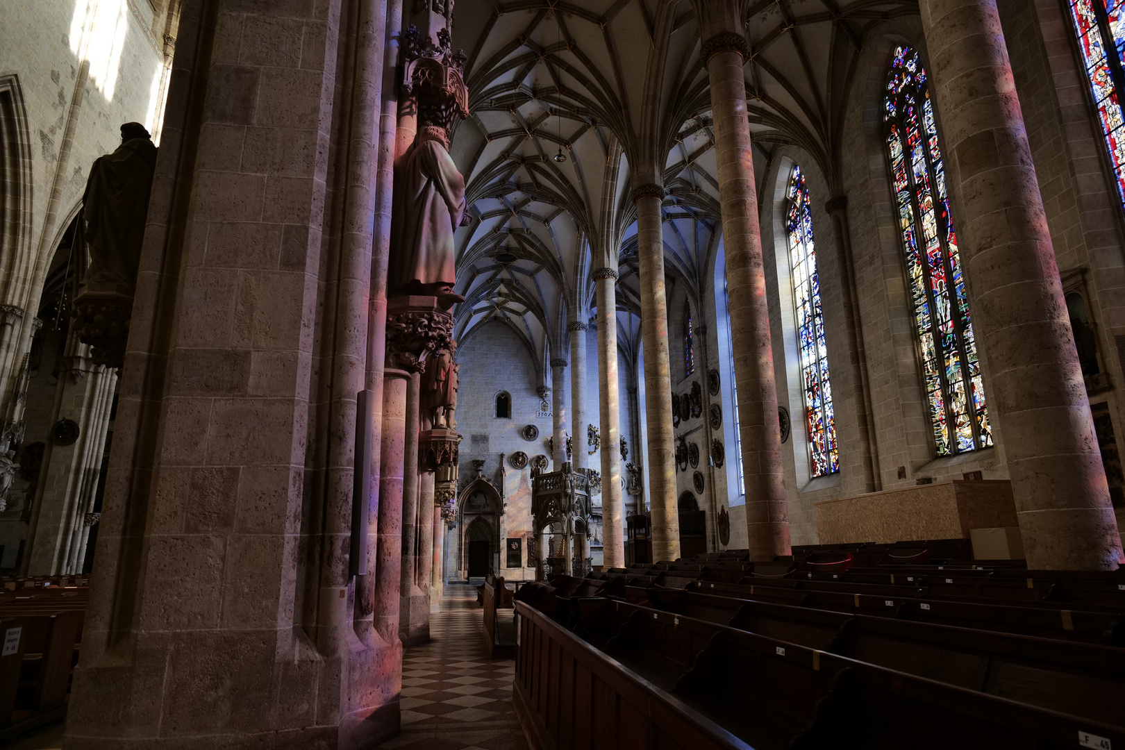 Farbenspiel im Ulmer Münster