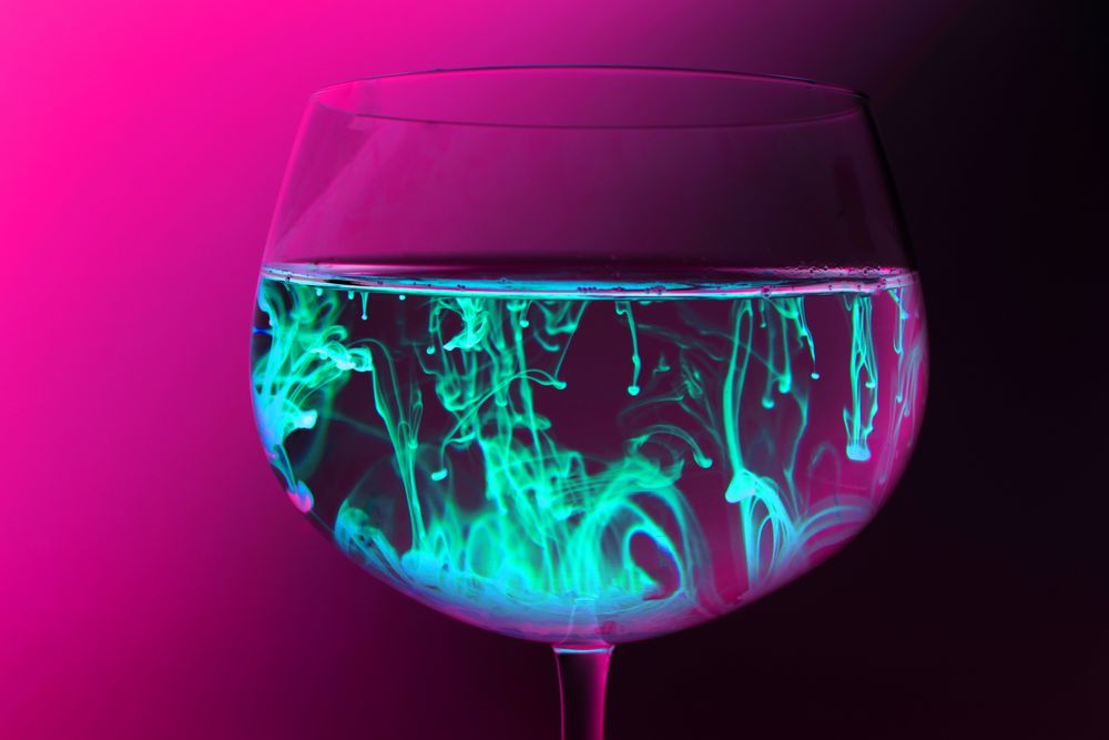 Farbenspiel im Weinglas
