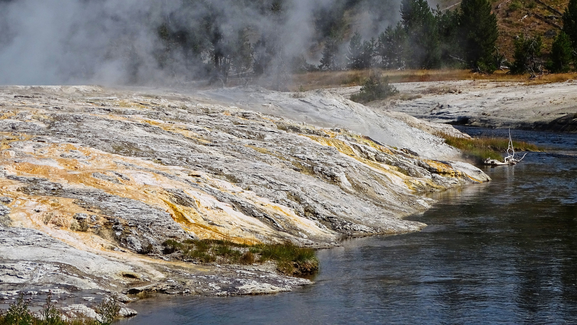 Farbenspiel im Yellowstone NP