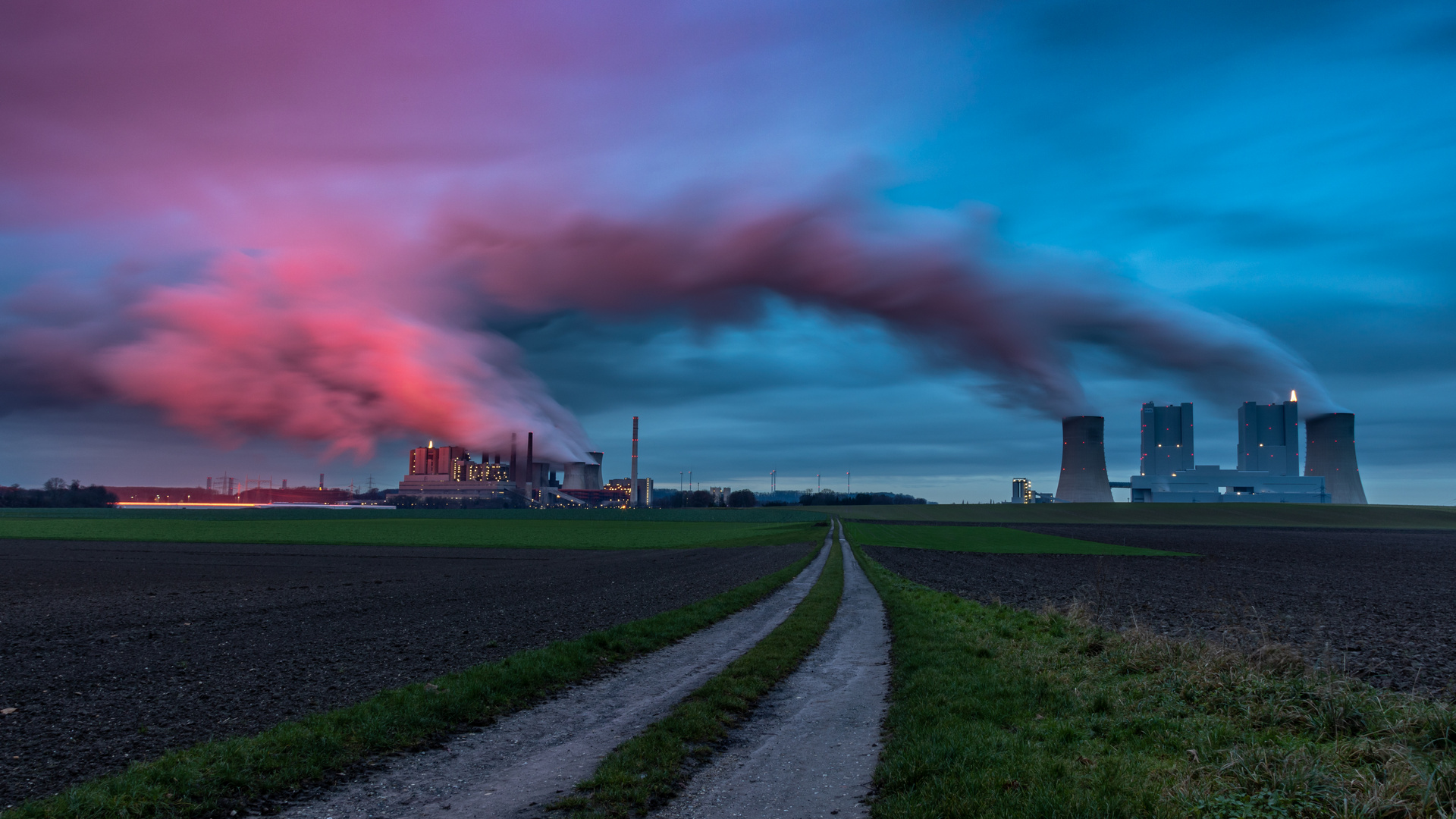 Farbenspiel Kraftwerk Neurath