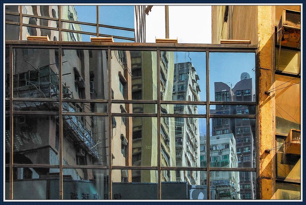 Farbig Hong Kong im Spiegel 3