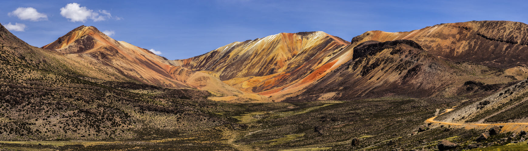 Farbige Berge bei Suriplaza, im Dreiländereck Chile/Peru/Bolivien