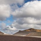 farbige Berge und ewiges Eis