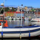 Farbiger Hafen von Torshavn