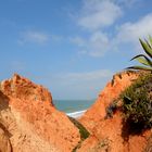  Farblich ein Traum, die Sandsteilküste von Praia da Falesia (Algarve) in Portugal.