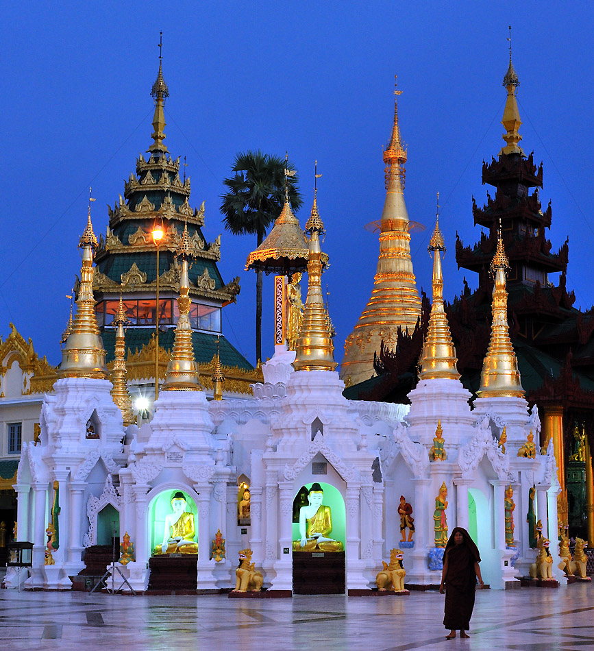 Farbspektakel Shwedagon