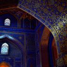 Farbspiel einer prächtigen Moschee in Samarkand